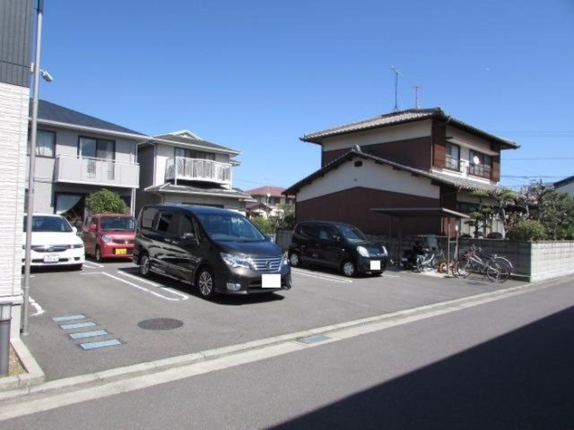 プルミ・エール C棟の駐車場|駐車場