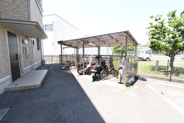 マインパレスⅡ B棟のその他共用部分|駐輪場