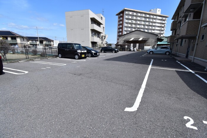 マインパレスⅡ A棟の駐車場|駐車場