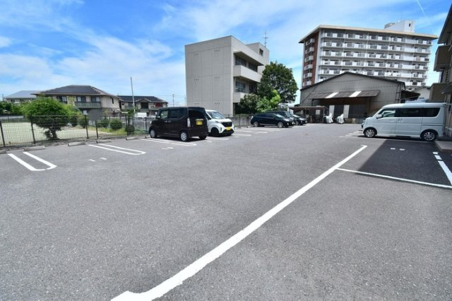 マインパレスⅡ A棟の駐車場|駐車場
