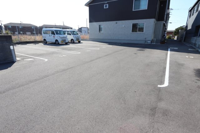 ベルジュ春日の駐車場|駐車場