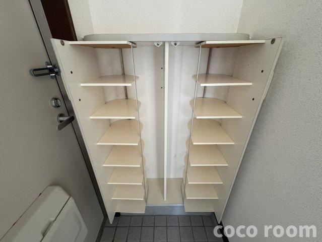 リバーサイド古川A の収納