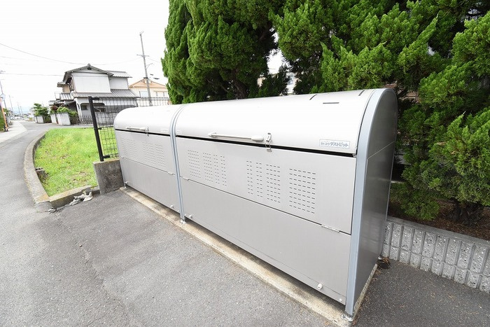 リジェール東山崎 B棟|ゴミ庫