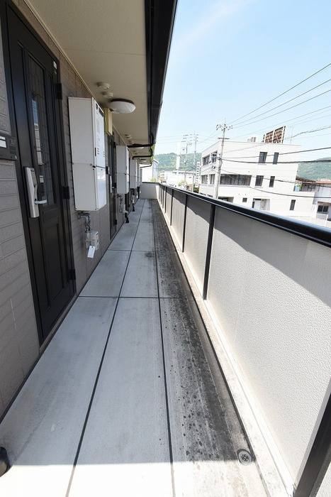ラ フォルツァ|共用通路