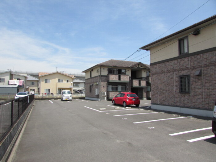 リジェール東山崎 C棟の駐車場|駐車場