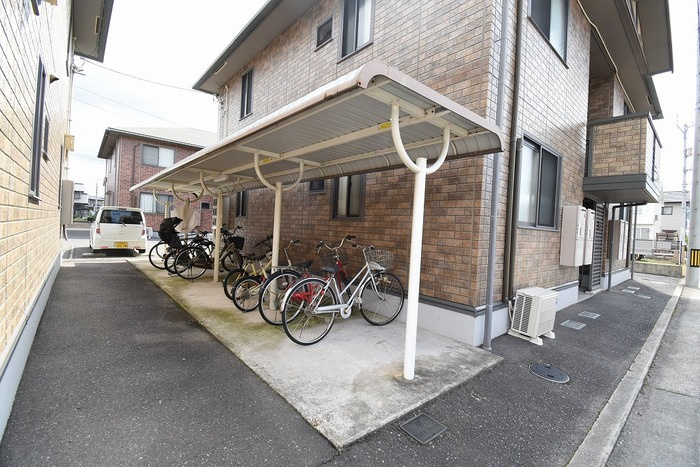 リビングタウン今里 B棟のその他共用部分|駐輪場