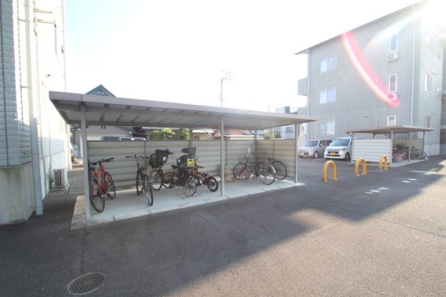 レインボーガーデン D棟のその他共用部分|駐輪場