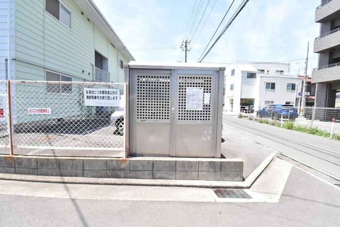 ロイヤルコート桜町 E棟|ゴミ置き場