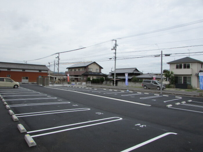 レジアスの駐車場|駐車場
