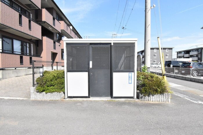 グレイスフルＹ B棟|ゴミ置場
