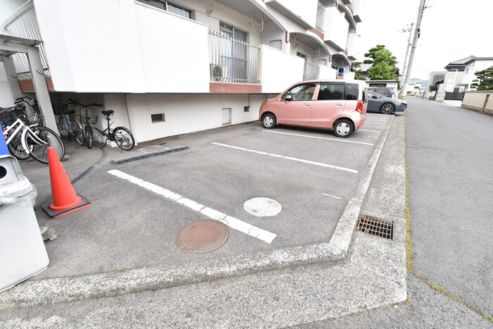 Park West 松縄の駐車場|駐車場
