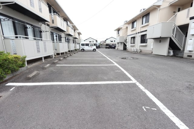 ドミール円座 B棟の駐車場|駐車場
