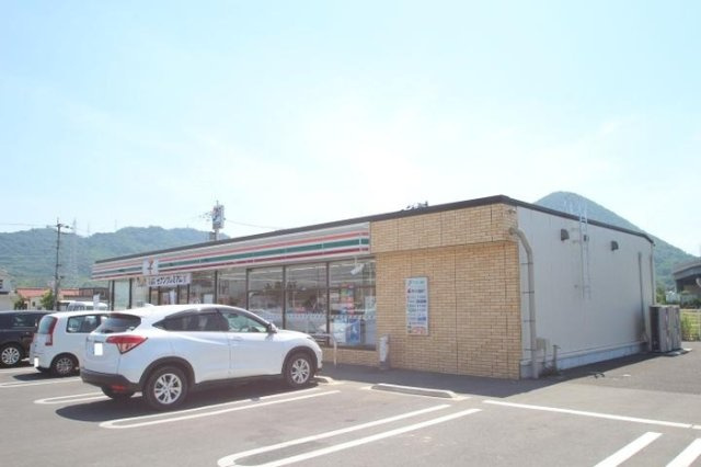 グランツ上薬王寺 A棟|セブンイレブン高松中間町店