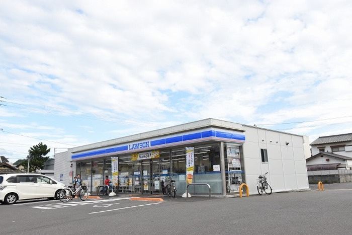 エレガンスコート 屋島|ローソン高松町店 ６０２ｍ