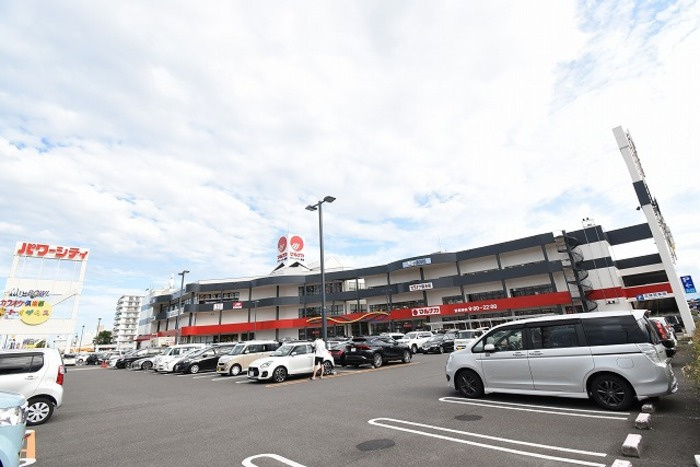エレガンスコート 屋島|マルナカパワーシティー屋島店 ３３５ｍ