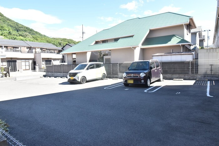 シャインポート屋島Ⅳ A棟の駐車場|駐車場