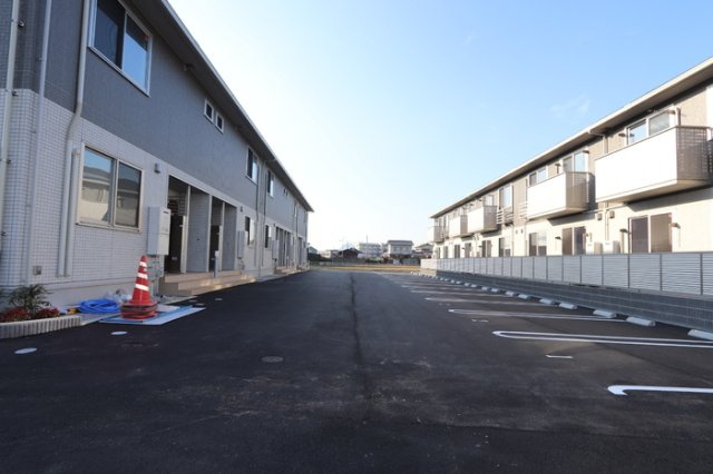 サンロード仏生山 A棟の駐車場|A棟前駐車場