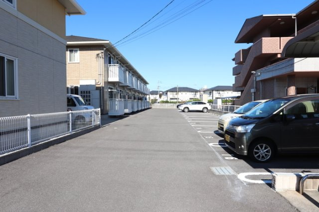 パラディー森塚の駐車場|駐車場