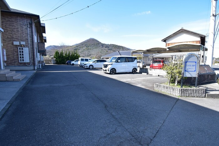 パストラルみまや Ａ棟の駐車場|駐車場