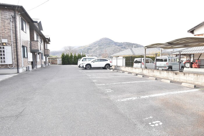 パストラルみまや Ａ棟の駐車場|駐車場