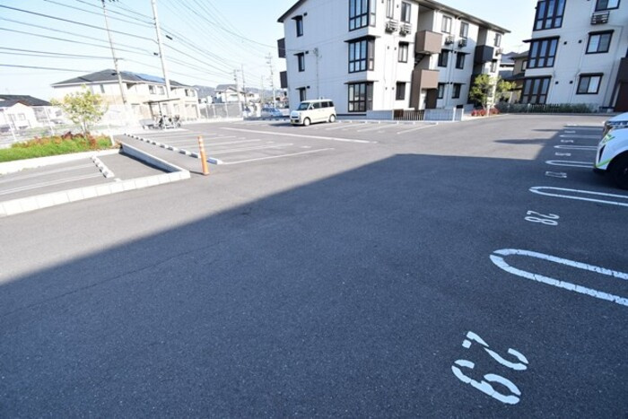 メゾン勝賀 B棟の駐車場|駐車場