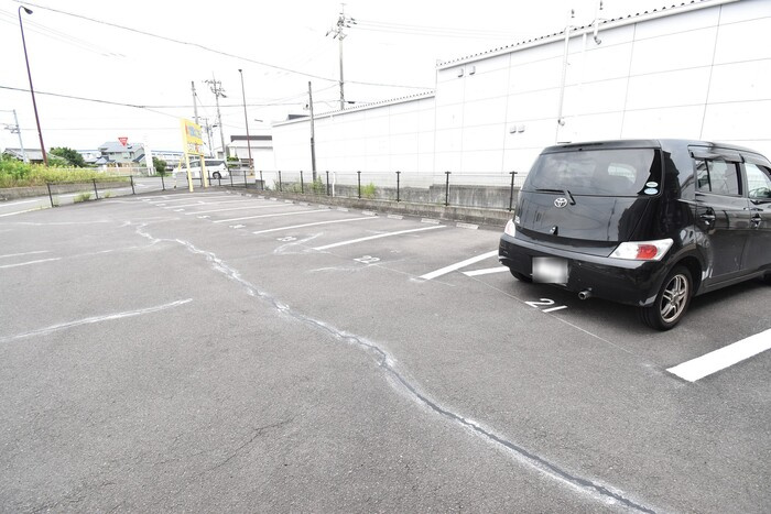 フォレスト A棟の駐車場|駐車場