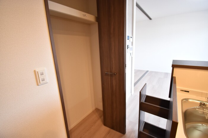Ｄ－ＲＯＯＭ春日Ｃ|物入
