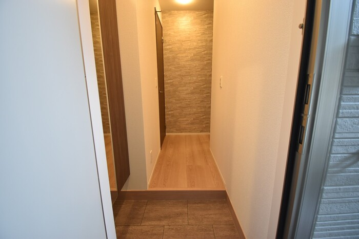 Ｄ－ＲＯＯＭ春日Ｃの玄関|玄関