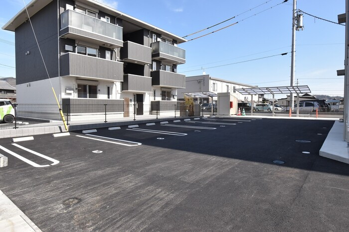 Ｄ－ＲＯＯＭ春日Ｃの駐車場|駐車場