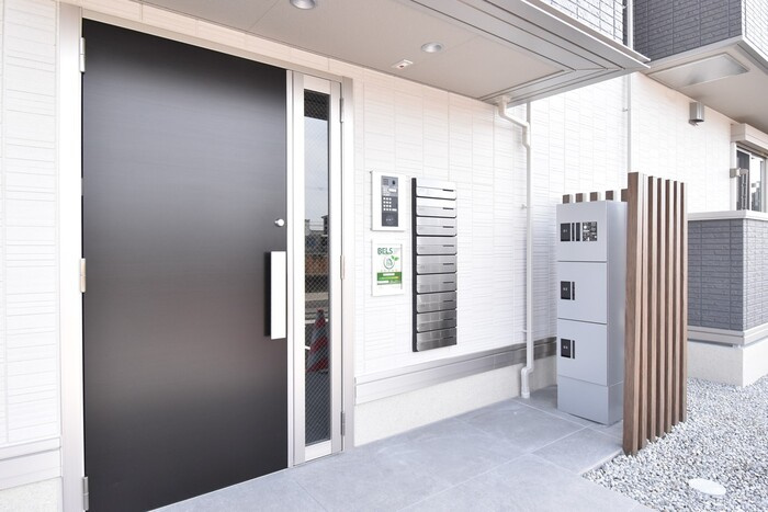Ｄ－ＲＯＯＭ春日Ｃのエントランス|エントランス