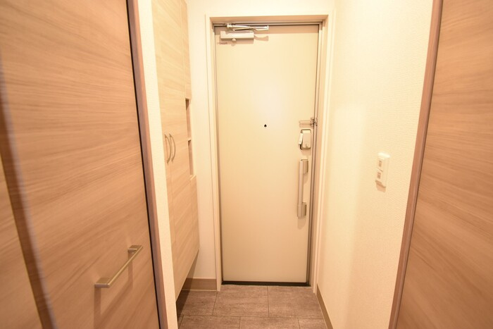 Ｄ－ＲＯＯＭ春日Ａの玄関|玄関