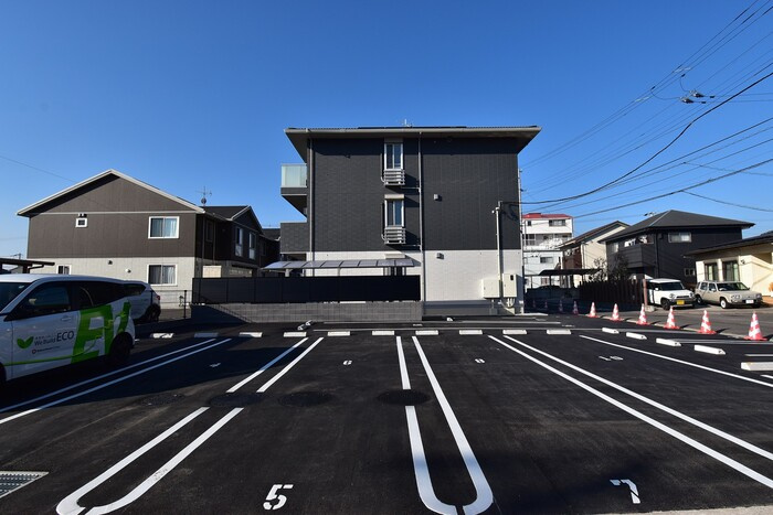 Ｄ－ＲＯＯＭ春日Ａの駐車場|駐車場