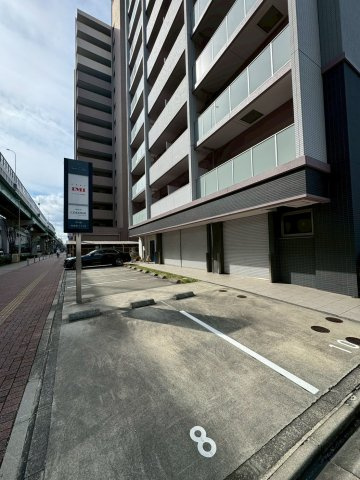 ツインアウルズ　名古屋市賃貸　仲介手数料無料の駐車場