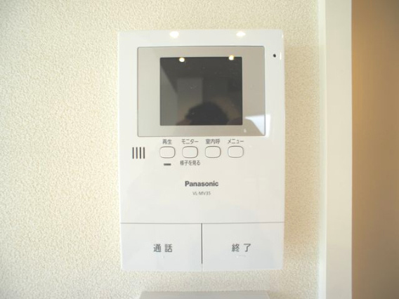 【セキュリティ】 | ヴィラーチェP | 訪問者の確認ができるTVドアホン付きです♪