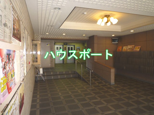 【エントランス】 | 西京極ハイツ