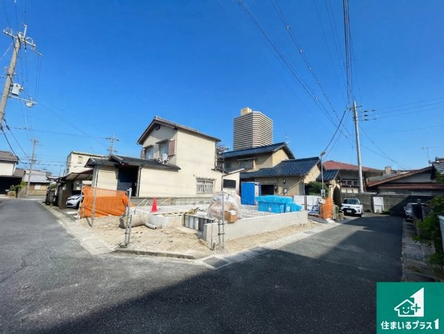 大津市桜野町　新築一戸建ての前面道路含む現地写真|現在建築中！落ち着いた街並みで新生活を始めることが出来そう！周辺の物件も併せてご紹介させて頂きます！