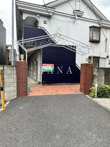 ファーストコート関原のエントランス