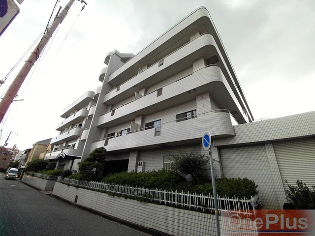 パレ ルミエール岡本の外観