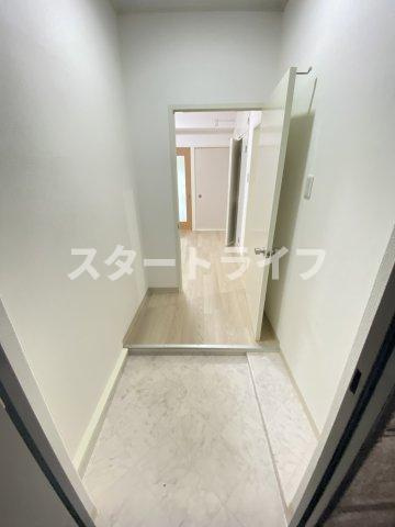 大阪市東淀川区下新庄４丁目の賃貸マンションの玄関