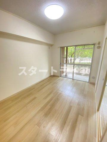 大阪市東淀川区下新庄４丁目の賃貸マンションの寝室