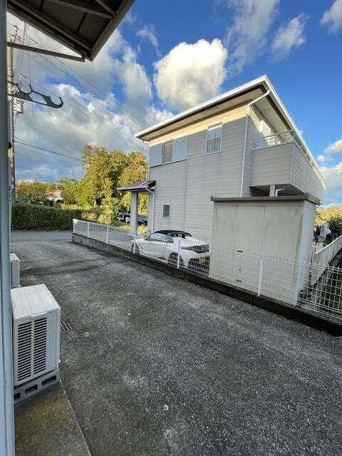 ベレッツァ館の駐車場