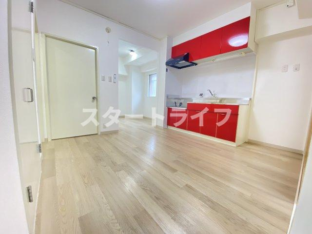 大阪市東淀川区下新庄４丁目の賃貸マンションの居間・リビング