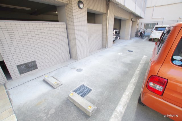 エイペックス天神橋1　仲介手数料無料の駐車場