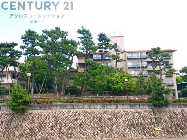 鉄筋コンクリート造5階建て