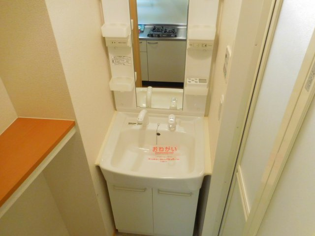 ハイツ東大手の洗面所