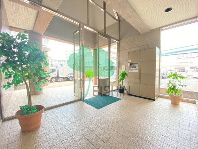 エスポワール空港通りのエントランス