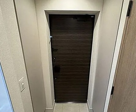 プラネソシエプラス桜台の玄関