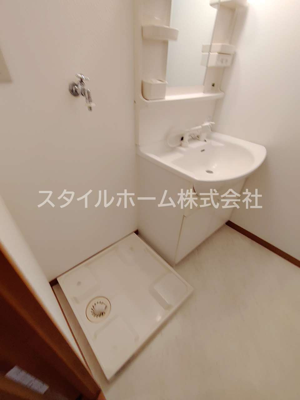 アトランティス川花の洗面所|同建物内別部屋の写真です。