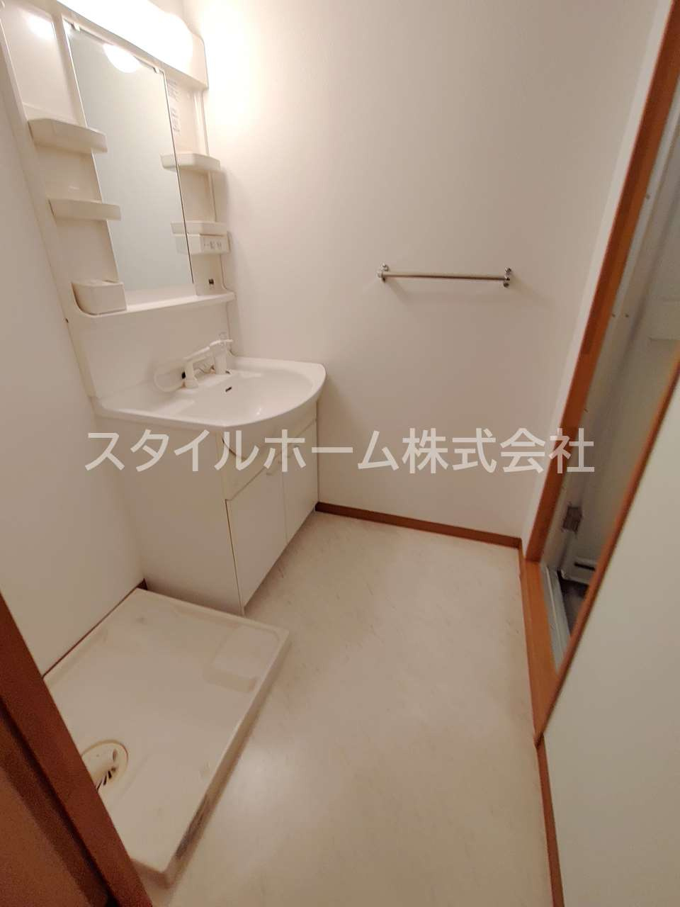 アトランティス川花の洗面所|同建物内別部屋の写真です。