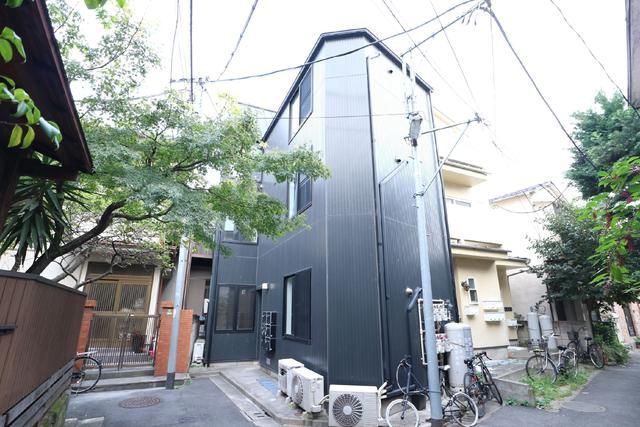 ヴィクトワール千住の外観